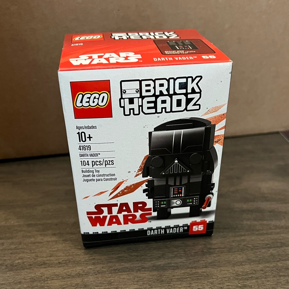 New in box Lego Brickheadz Darth Vader